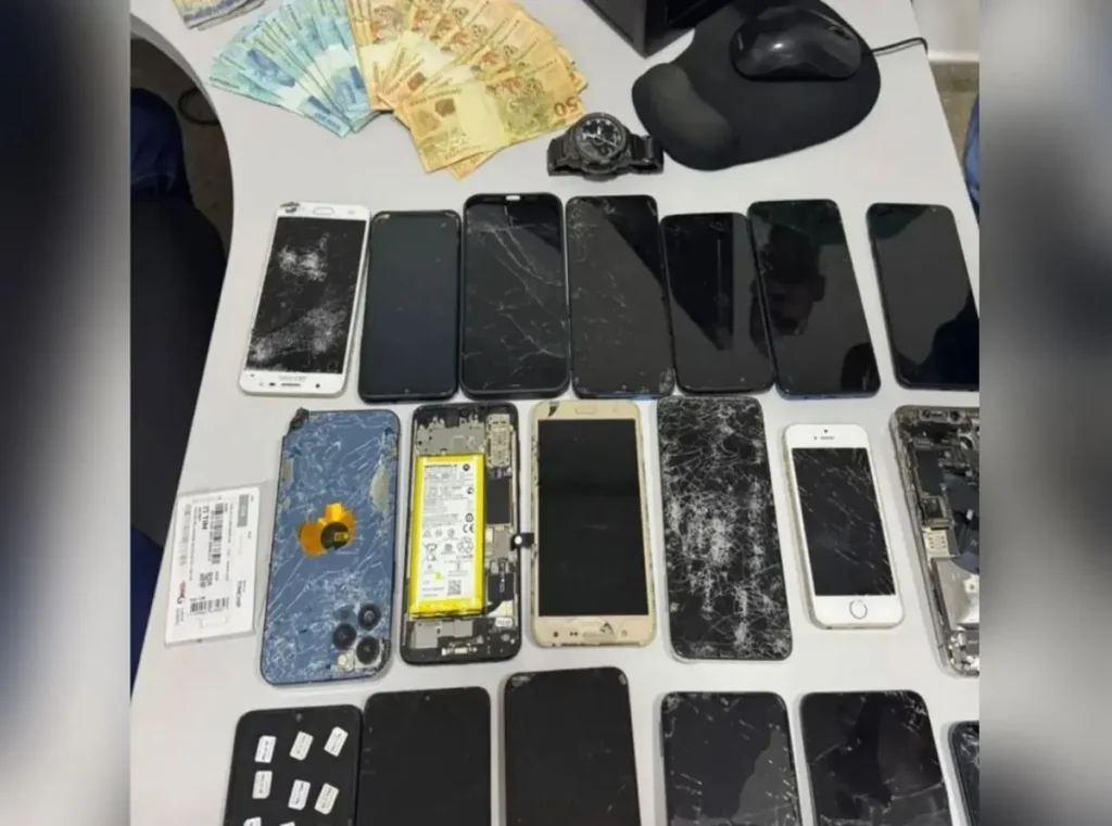 Contas emprestadas e mensagens falsas: polícia prende três suspeitos de aplicar golpe do 'novo número' em Goiás