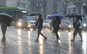 São Paulo inicia a semana com tempo nublado; Nordeste tem alerta vermelho para chuva