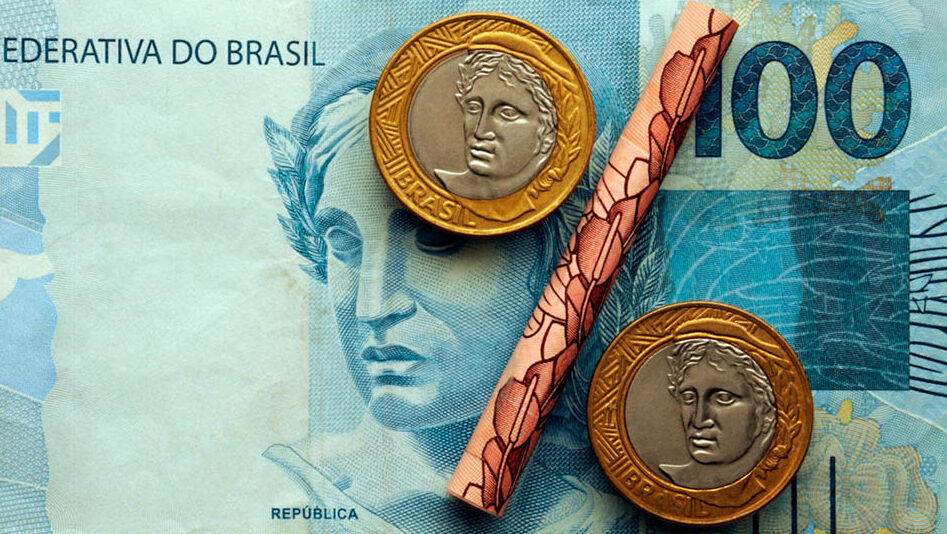 Economistas sobem previsão de juros, mas mantêm da inflação