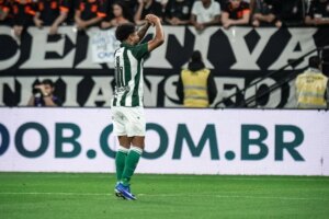 Coritiba vence Corinthians e quebra tabu de quase 15 anos