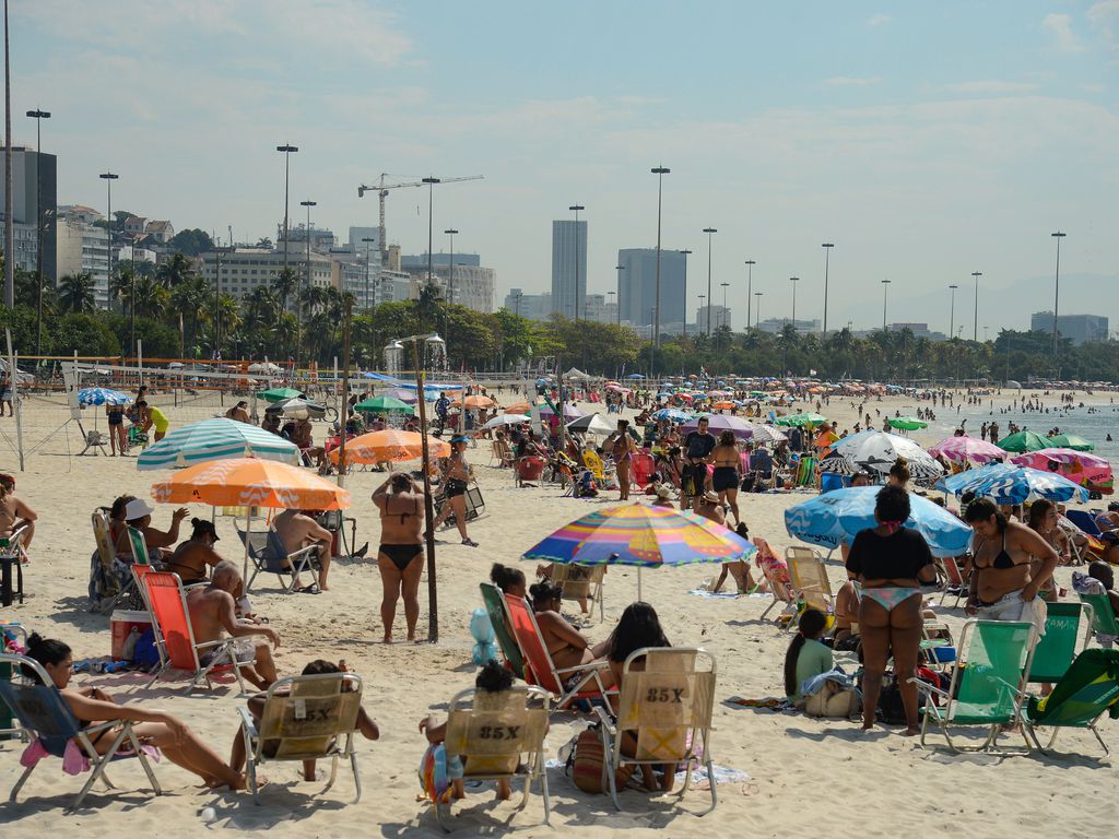 Obras em praias brasileiras geram alertas ambientais de especialistas