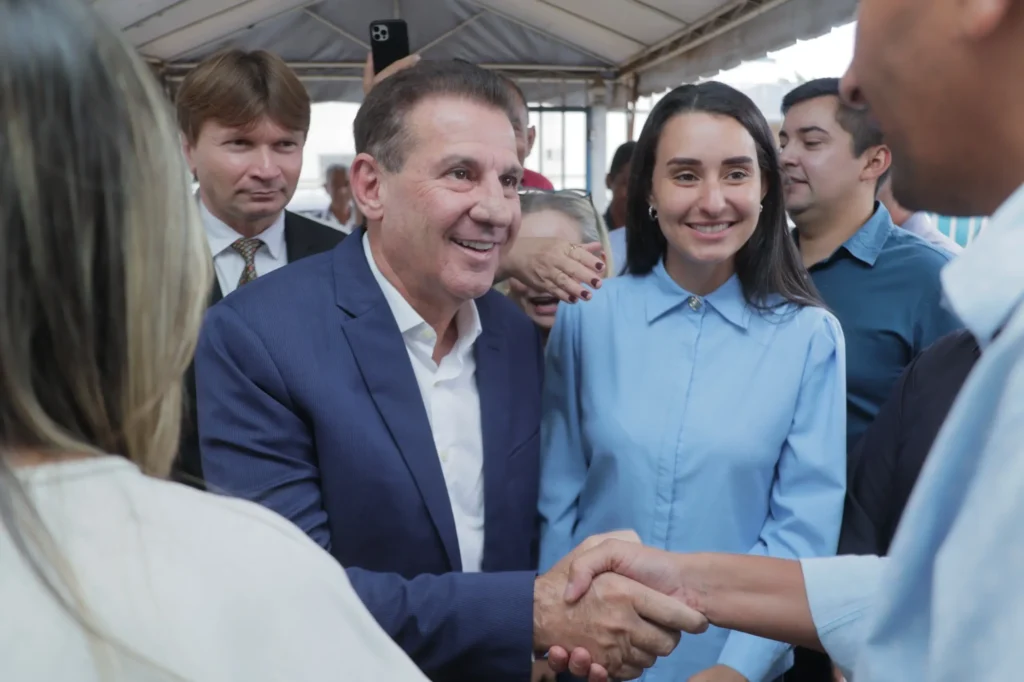 Vanderlan fecha com Caiado e Daniel e será candidato à reeleição na base governista junto com Gracinha e Zacharias Calil