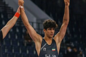 Quem era o jovem atleta do wrestling iraniano executado após protestos