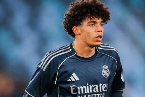 Filho de Marcelo faz três gols em 35 minutos em goleada do Real Madrid