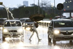 Sudeste em alerta para inundações e deslizamentos com chuvas intensas