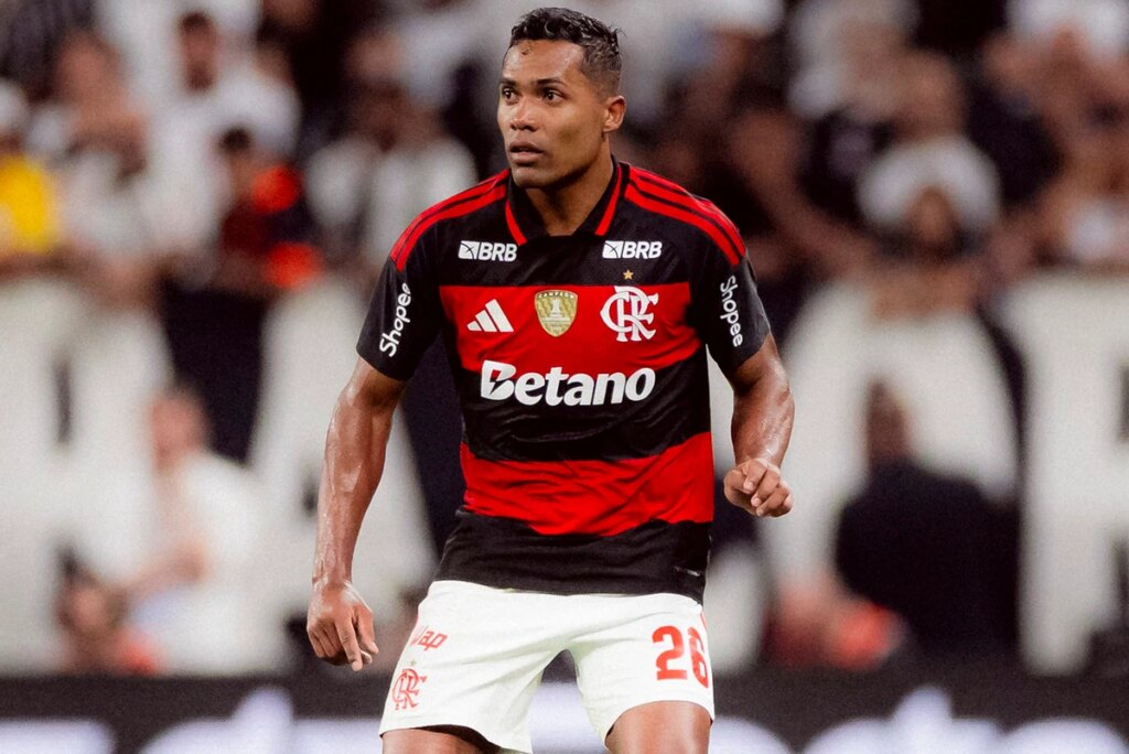 Flamengo confirma lesão de Alex Sandro após empate com o Corinthians