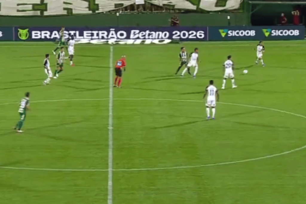 Em confronto movimentado, Chapecoense e Corinthians empatam sem gols