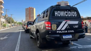 Imagem mostra viatura da PCGO