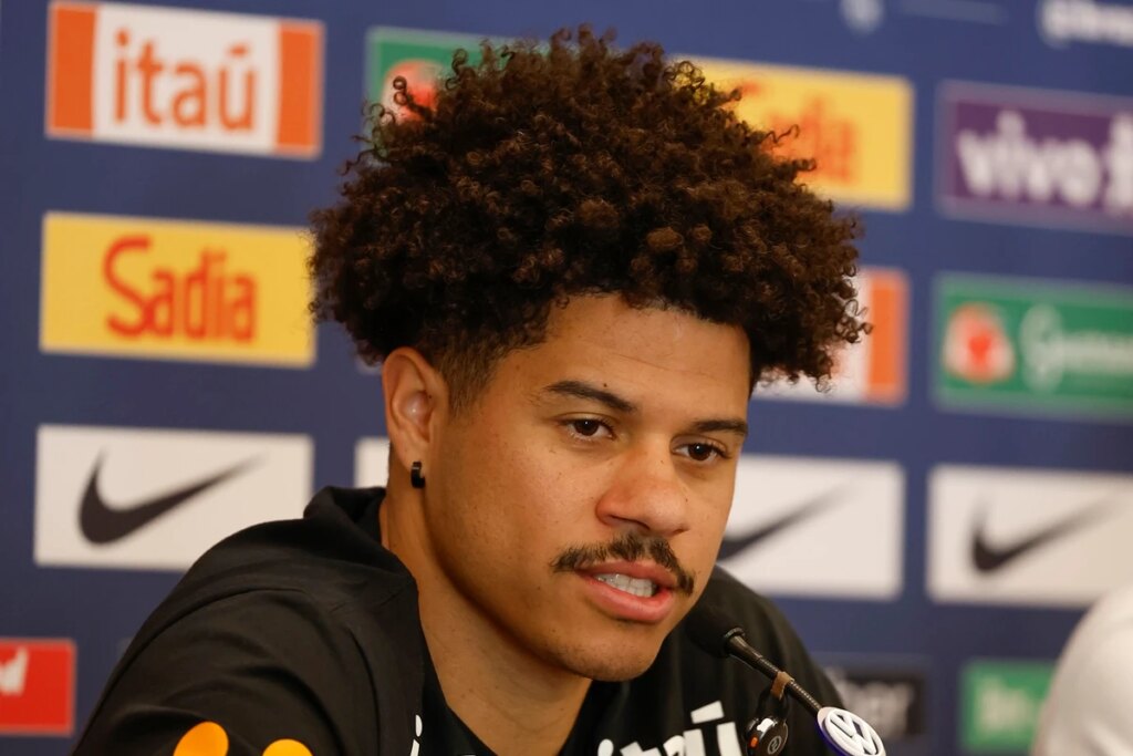 Gabriel Sara promete voltar ao São Paulo e destaca trabalho com Diniz