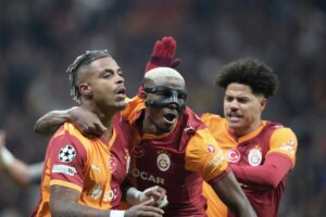 Galatasaray vence Liverpool e sai na frente pelas oitavas da Champions