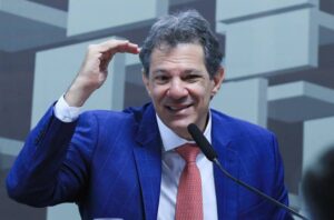 Buscava ideia de desenvolver plano de desenvolvimento para o País, mas vim para SP, diz Haddad