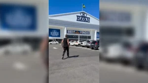 Denunciado por Hang, artista visita Havan e compra spray para grafite