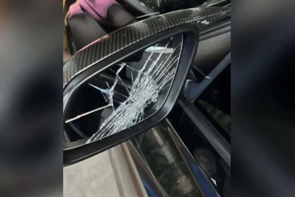 Em um dos casos, mulher danificou a BMW do companheiro. Foto: divulgação