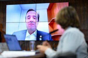 Senado aprova projeto que proíbe contato de agressor com vítima