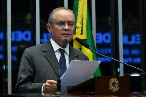 Senador Zequinha Marinho critica suspensão da Ferrogrão pelo TCU