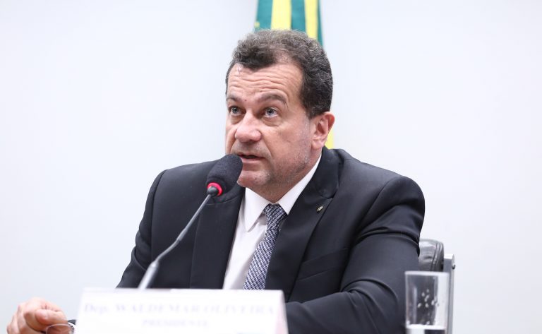 PL amplia atendimento em concursos para pessoas com TDAH e dislexia