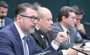 Câmara aprova repasse de taxas de armas para Polícia Federal