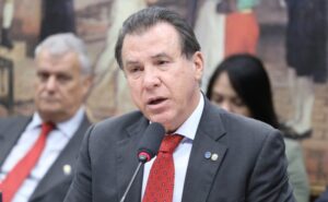 Ministro defende redução da jornada para 40 horas semanais sem corte salarial