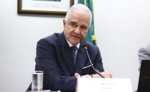 Audiência Pública - Impactos Econômicos da Pirataria e Falsificação sobre a Propriedade Intelectual e Industrial e Mecanismos de Combate à Fraude e às Ilegalidades relacionadas às Marcas e Patentes. Dep. Julio Lopes (PP-RJ)