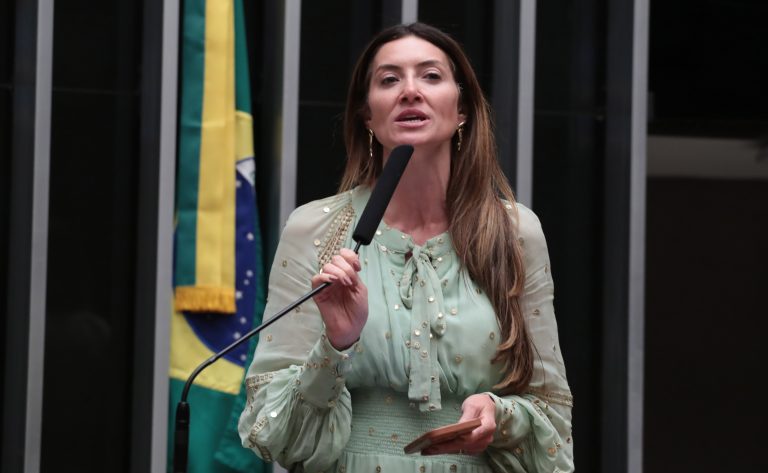Câmara aprova criação do Dia da Autoestima da Mulher Brasileira