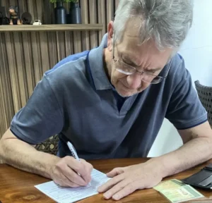 Vice-prefeito de Anápolis se filia ao PSDB e mira disputa em 2026