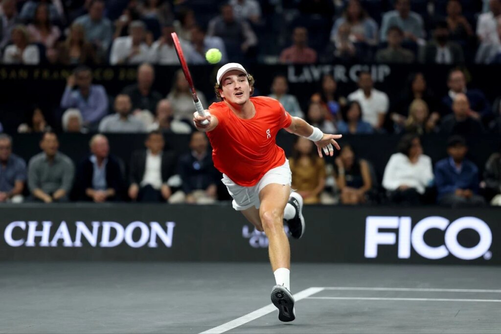 João Fonseca entra na disputa de ponto do mês da ATP após lance no Rio