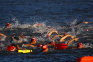 Prova de aquathlon inicia primeiro dia do Metrópoles Endurance