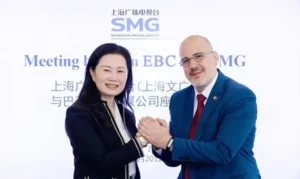 EBC firma parceria com Shanghai Media Group na China