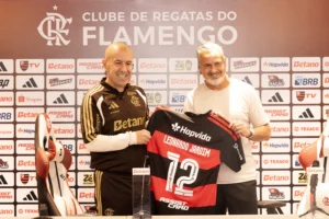 Leonardo Jardim é apresentado e explica escolha pelo Flamengo: "clube de dimensão mundial"