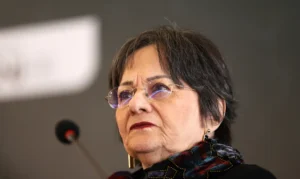 Maria da Penha defende que lei saia do papel e que mulheres recebam mais incentivo para empreender