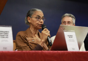 Marina Silva defende agricultura orgânica contra fome e mudanças climáticas
