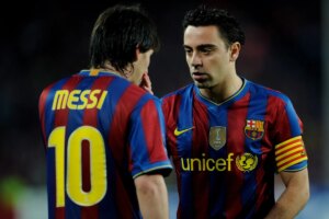 Xavi explica por que Messi não volta ao Barcelona e aponta culpado