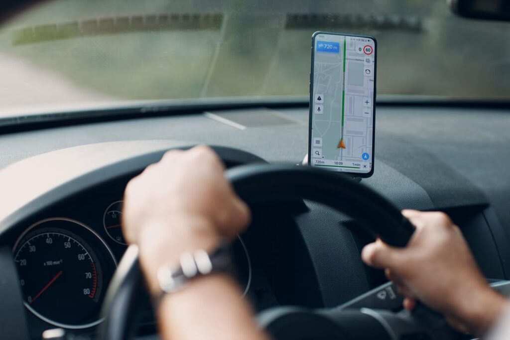 Ministro do Trabalho prioriza redução de jornada e regras para apps em 2026