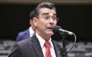 Câmara debate direito à moradia digna em audiência pública