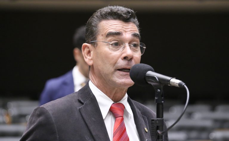 Câmara debate direito à moradia digna em audiência pública