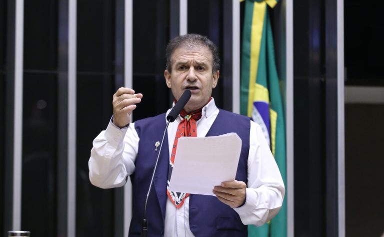 Projeto proíbe telhas de fibrocimento com menos de 5mm no Brasil