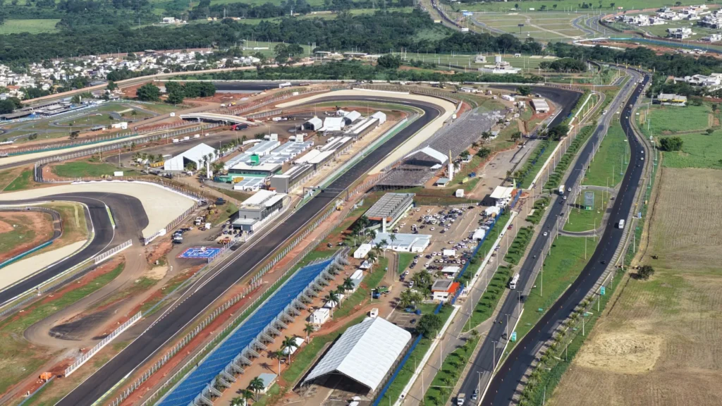 Chefe de equipe da Trackhouse critica estrutura do autódromo de Goiânia e afirma: “Ainda não está no nível MotoGP”