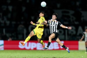 Sob olhares de Ancelotti, Mirassol e Santos empatam pelo Brasileirão