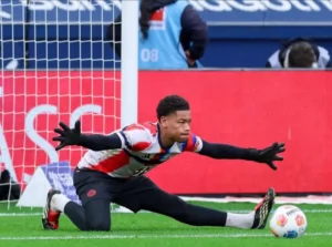 Em crise de goleiros, Bayern precisará de autorização de trabalho juvenil para ter joia da base em campo