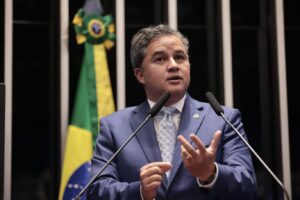 Suplente acusado de lavar dinheiro para Careca do INSS pagou boleto de R$ 51 mil de senador