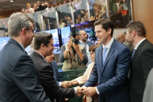 Agora governador, Daniel chora ao falar de Maguito: ‘vou honrar a memória dele’