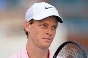 Jannik Sinner é campeão do Miami Open após vencer Lehecka