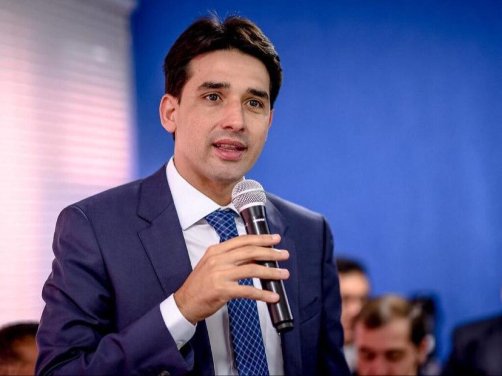 Ministro Silvio Costa Filho entrega Aeroporto de Patos e assina obras no Porto de Cabedelo