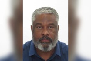 Polícia procura homem condenado por estupro da enteada desde os 8 anos