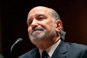 Secretário dos EUA diz que visto ‘Gold Card’ só foi concedido a uma pessoa até o momento