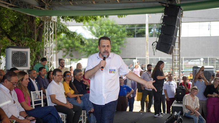 Boulos destaca serviços públicos sem burocracia em feira de Fortaleza