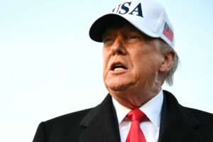 Trump anuncia resgate de segundo piloto acidentado no Irã