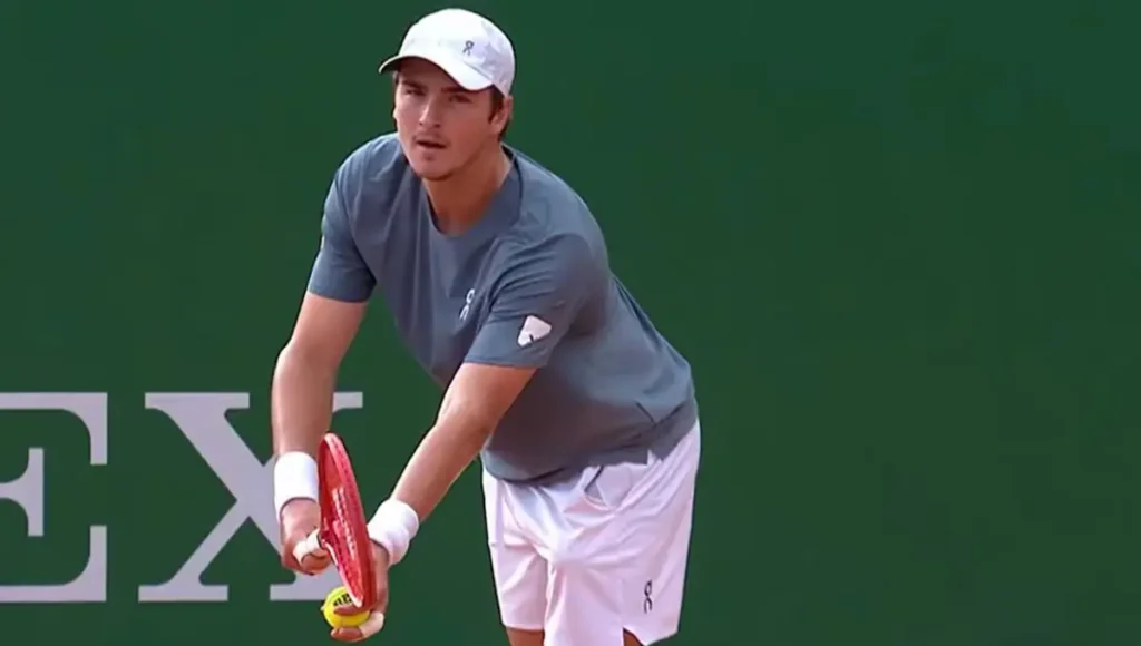 Em jogo equilibrado, João Fonseca vence rival chileno e avança no ATP 500 de Munique