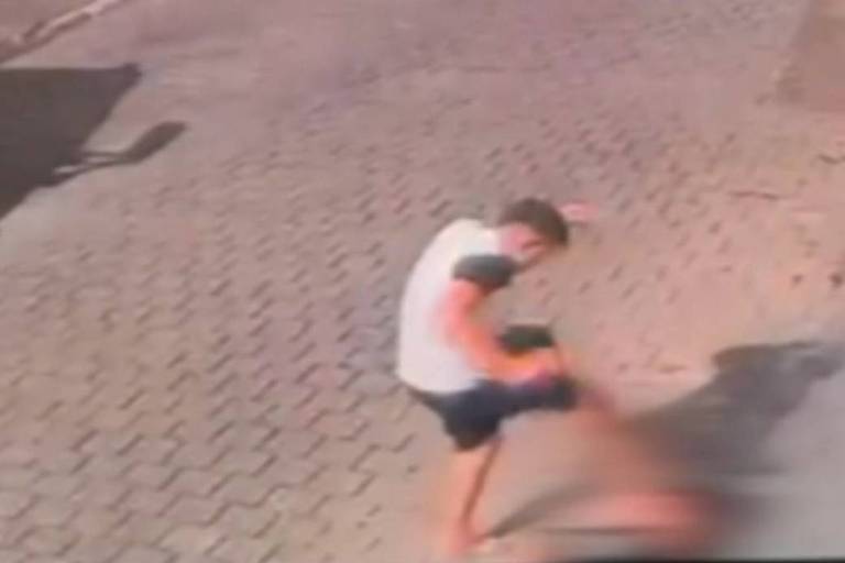 Adolescente grávida de sete meses é espancada em Guarulhos (SP); namorado lutador é preso