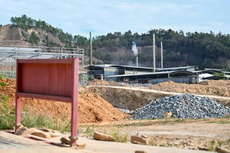 UE e EUA assinam plano sobre minerais críticos para conter dependência da China